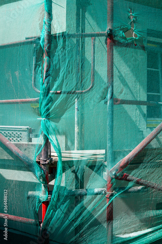 grünes Netz auf einer Baustelle