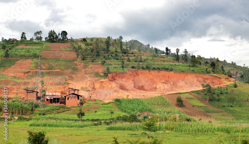 Canvas-taulu Quarry in rural Rwanda, creating erosion of a hillside
