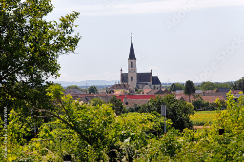 Die Pfarrkirche von Dobermannsdorf im Weinviertel, Niederösterreich