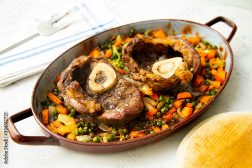 Konstfotografi Baked ossobuco baked with vegetables