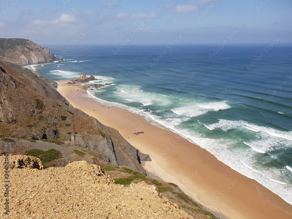 Wilde Costa Vicentina, Baixa Alentejo, Portugal
Wild Costa Vicentina, Baixa Alentejo, Portugal
Strand Beach Praia da Cordama