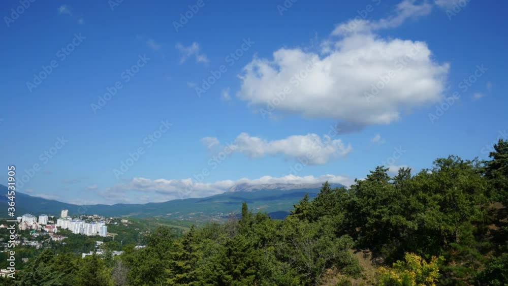 flying white clouds over the mountain chat dag flying white clouds over the mountain chat dag