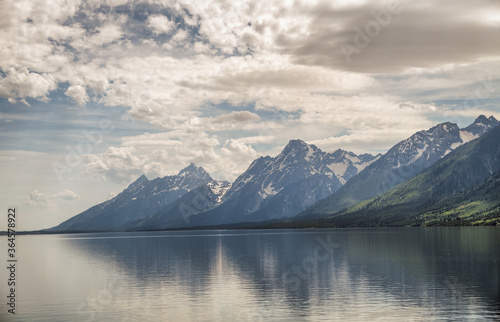 Jackson Lake in Grand Teton National Park, Wyoming © jovannig