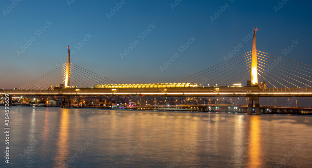Obraz premium Halic Metro bridge