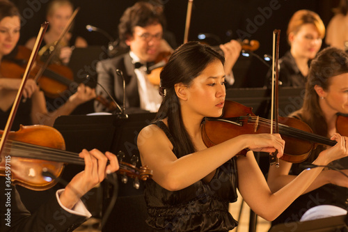 Foto Orchestra performing