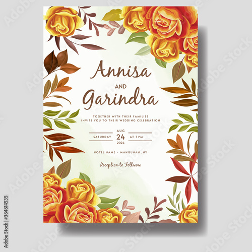 Wedding invitation card template set with autumn floral leaves Premium Vector