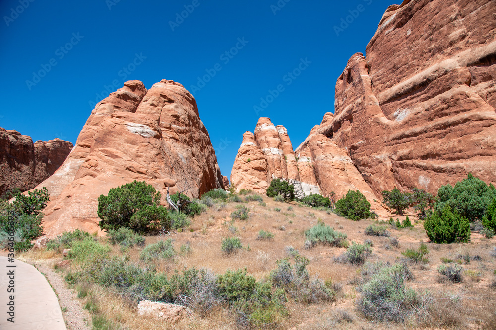 Fototapeta premium Trail along Arches National Park