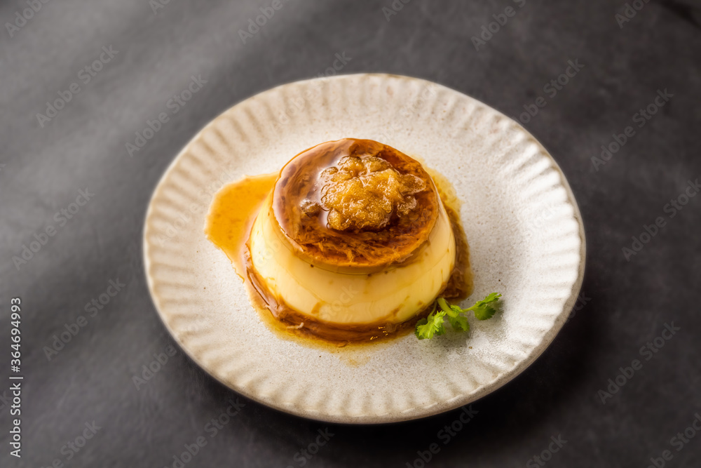 ベトナム風プリン Vietnamese pudding with condensed milk ベトナム風プリン Vietnamese pudding with condensed milk