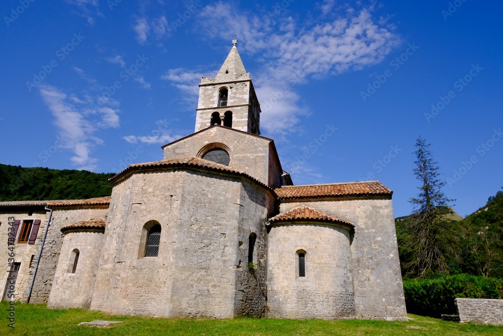 abbaye de léoncel vercors france