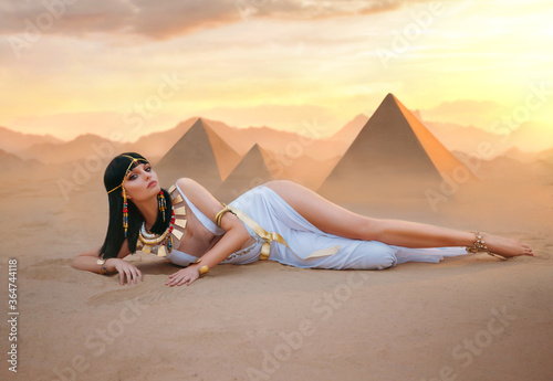 Fototapeta Egypt Style Rich Luxury Woman