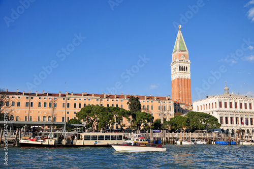 ベネチアの街並み Famous and beautiful cityscape of Venice