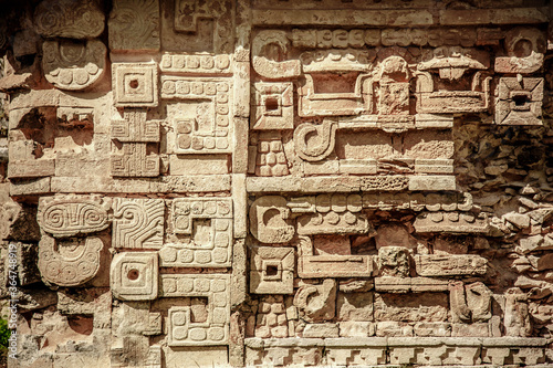 Obraz na płótnie Worship Mayan churches in Chichen Itza
Elaborate structures for worship to the god of the rain Chaac w salonie