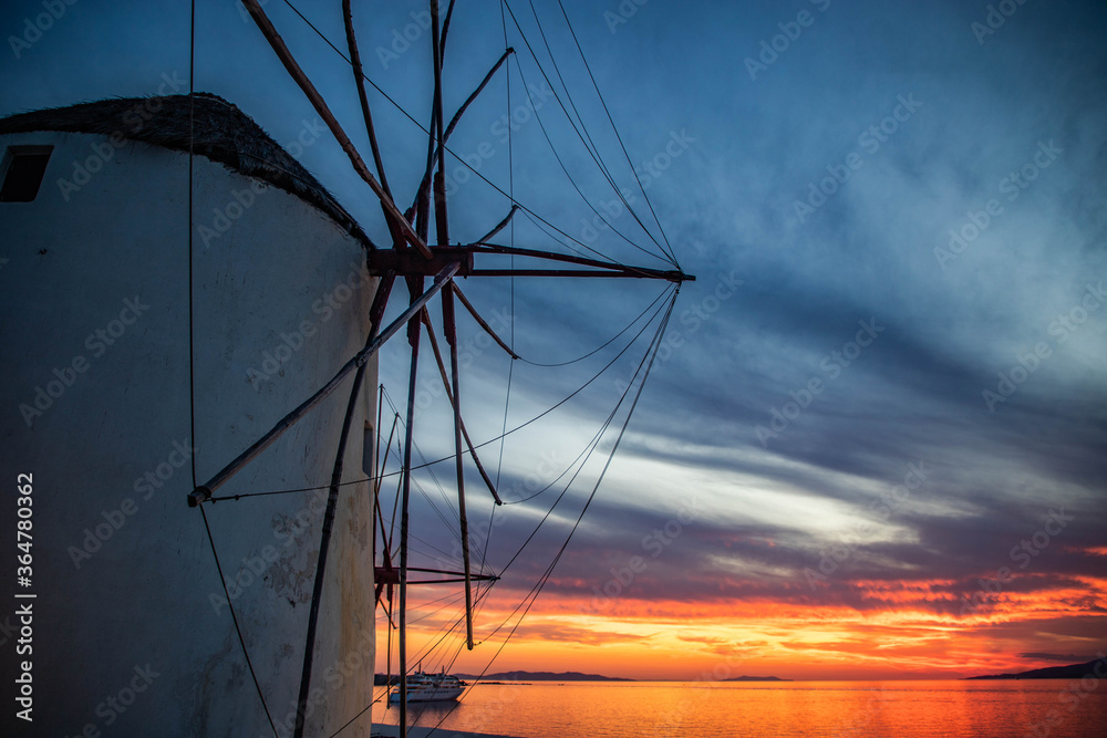 Fototapeta premium Mykonos sunset