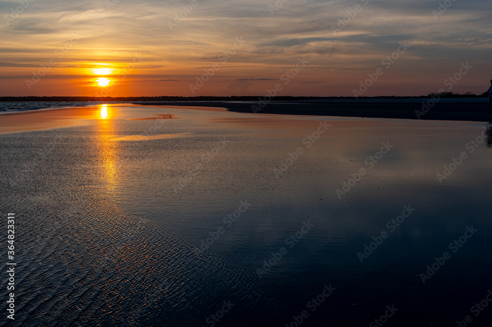 Fototapeta premium Sunset at Low Tide, Wide Beach sans People