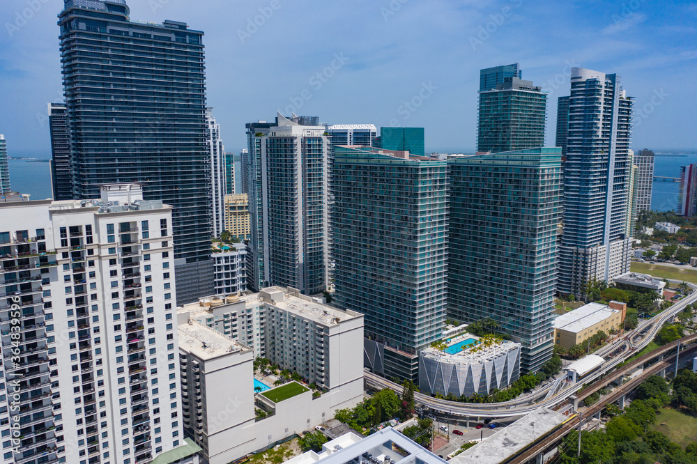 Obraz premium Downtown, Brickell, Metro Rail, Marlins Stadium, Miami River 5464x3640