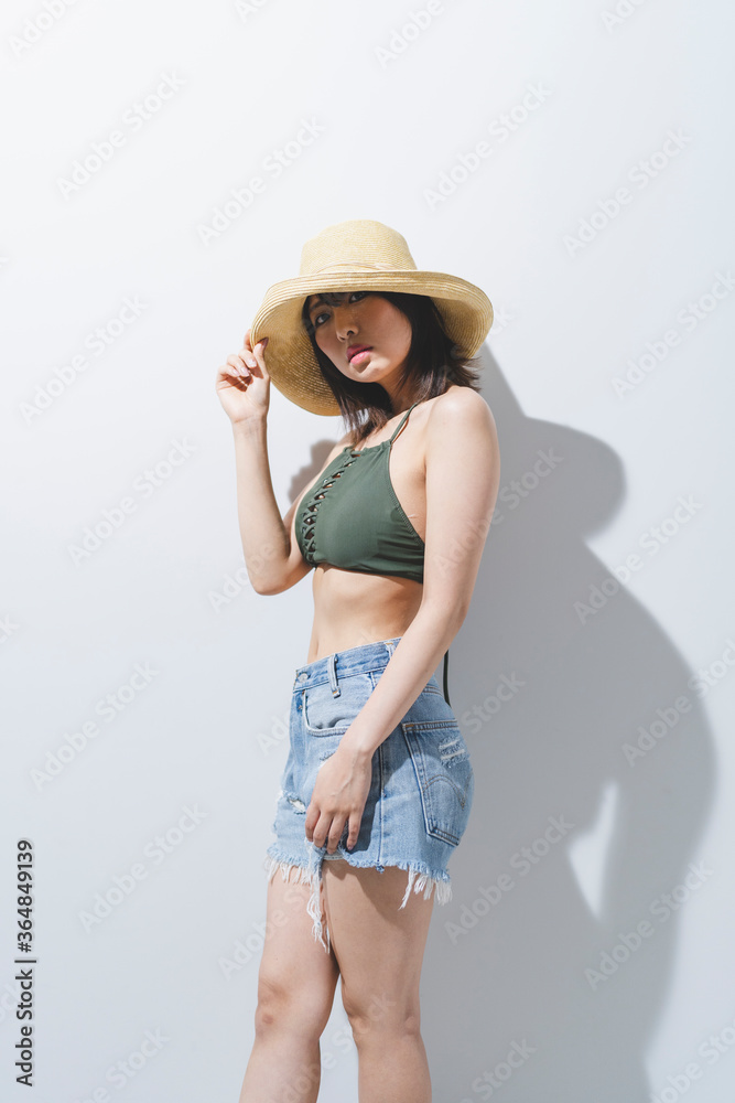 夏のファッションの女性 夏のファッションの女性