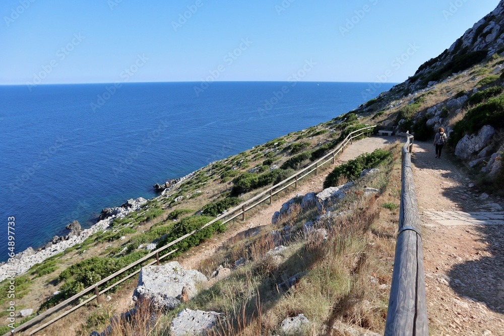 Otranto - Sentiero verso il faro di Punta Palascia