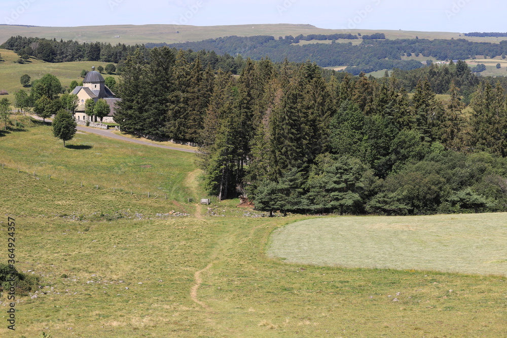 Fototapeta premium la Font Sainte, Cantal