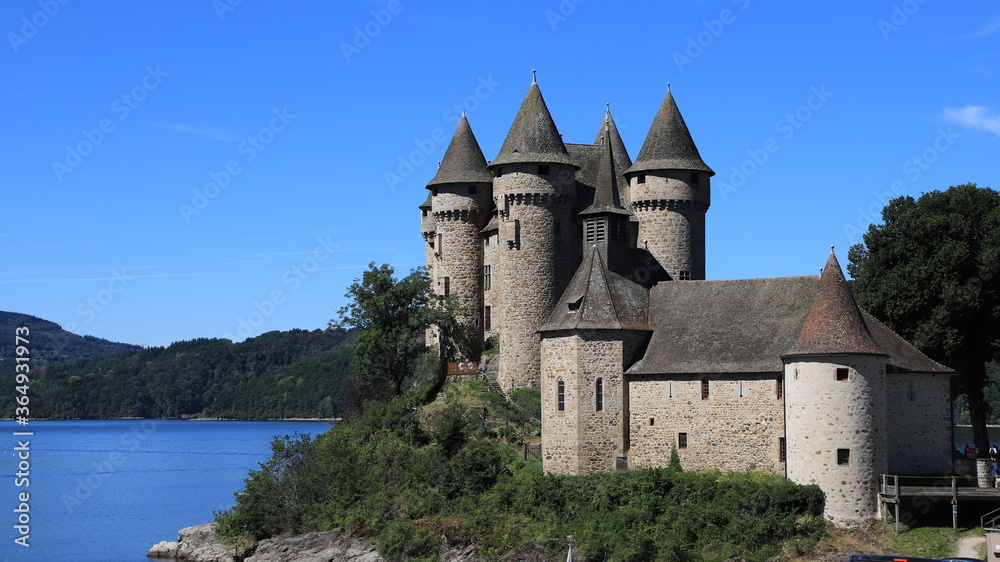 Naklejka premium château de Val, barrage de Bort