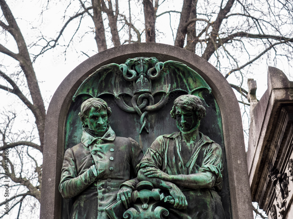 detalle escultura cementerio