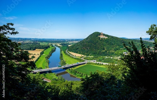 Schöner Blick über die Weser und zum Kaiser-Wilhelm-Denkmal photo