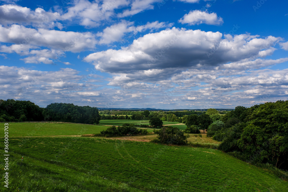 Fototapeta premium Blick in die weite Landschaft 