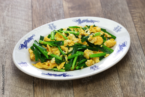 chinese chives and eggs stir fry