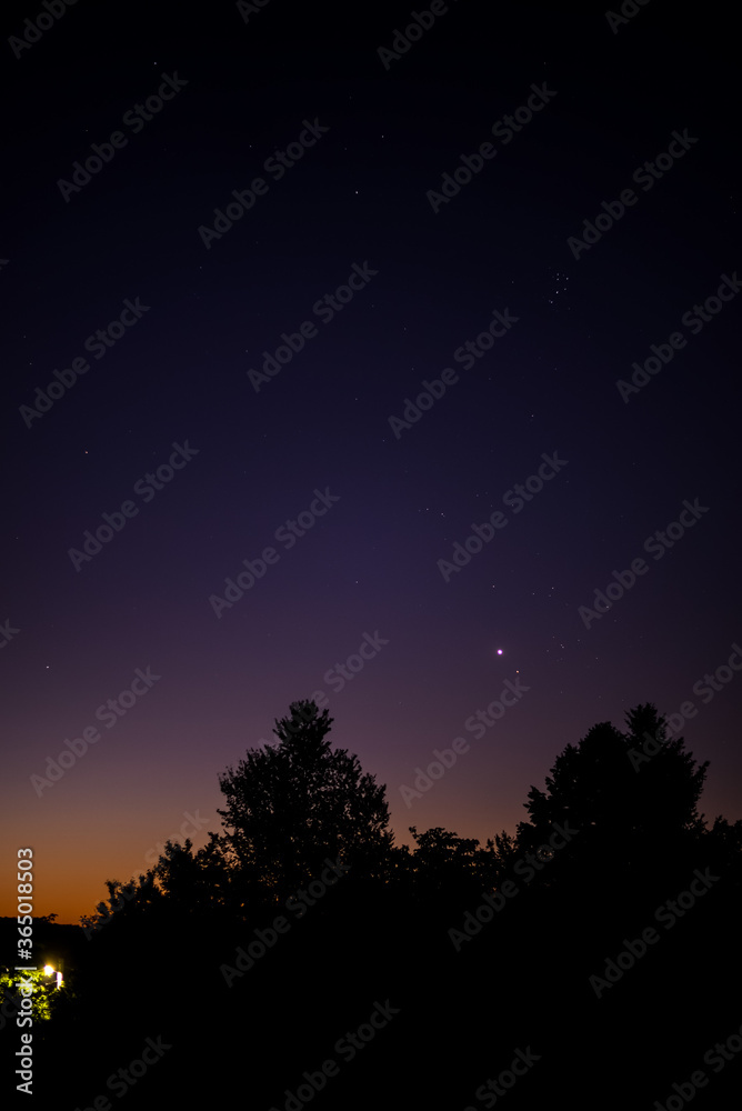 hydes constellation and planet venus in the night sky