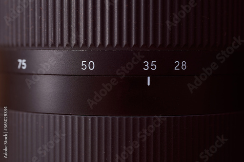 Fotografía view of the focal length ring Photo lens 28-75 mm