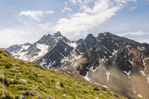 Muottas Muragl, Val Muragl, Piz Muragl, Wanderweg, Lej Muragl, Ova da Muragl, Alp Languard, Oberengadin, Engadin, Alpen, Graubünden, Sommer, Schweiz photo