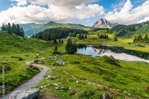 Foto Fantastic hike in the beautiful Lechquellen Mountains