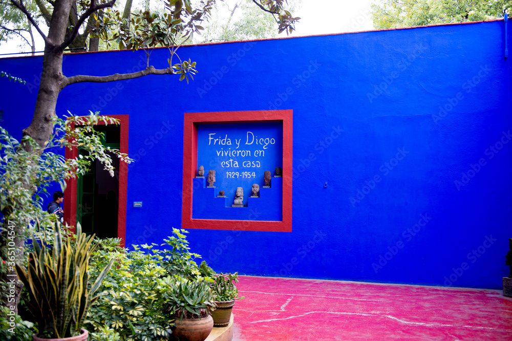 COYOACAN, MEXICO - OCT 28, 2016: Blue House (La Casa Azul), historic house  and art museum dedicated to the life and work of Mexican artist Frida Kahlo  Photos | Adobe Stock