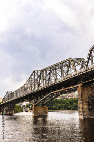 Alexandra Bridge photo