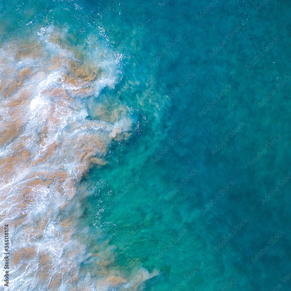 Fototapeta premium waves on the beach
