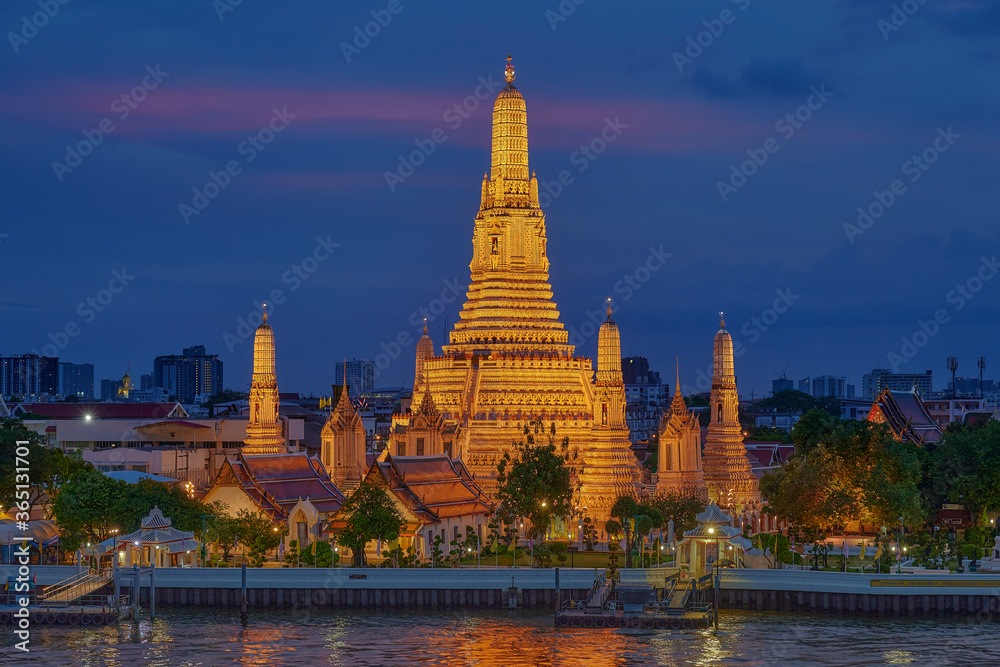 Fototapeta premium Wat Arun (Temple of Dawn), Thailand