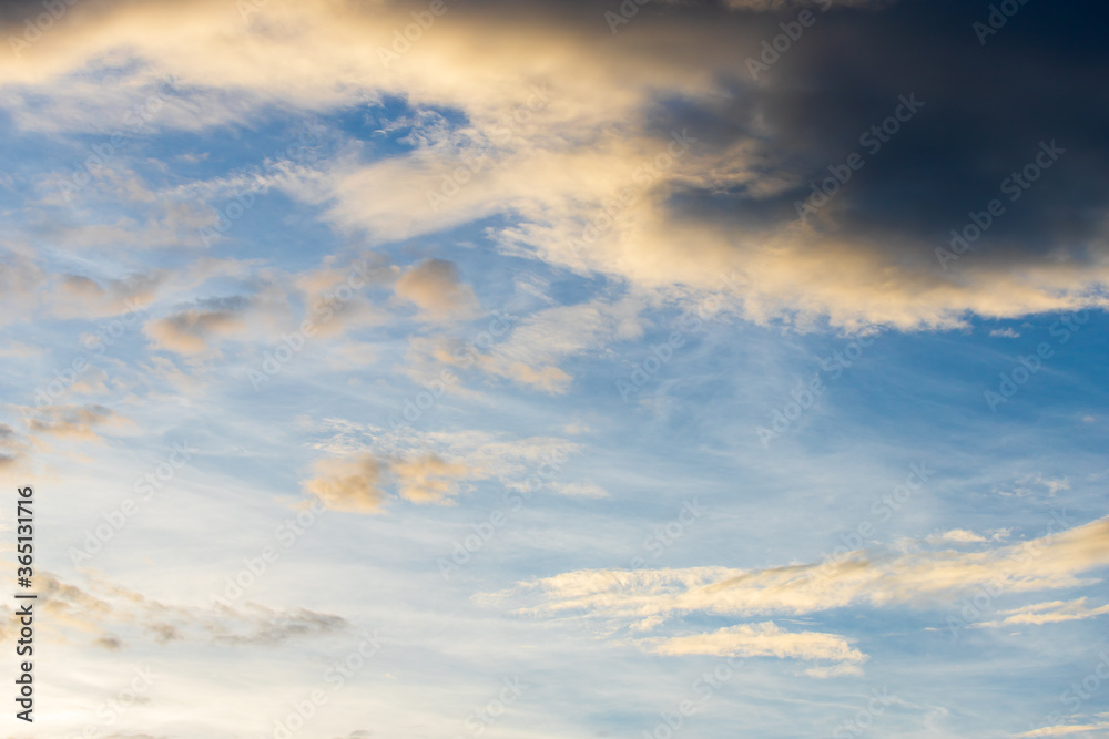 Naklejka premium colorful dramatic sky with cloud at sunset