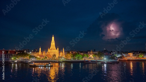 Wat Arun  Temple of Dawn   Thailand