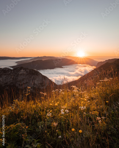Wallpaper Mural Creux-du-vent Torontodigital.ca