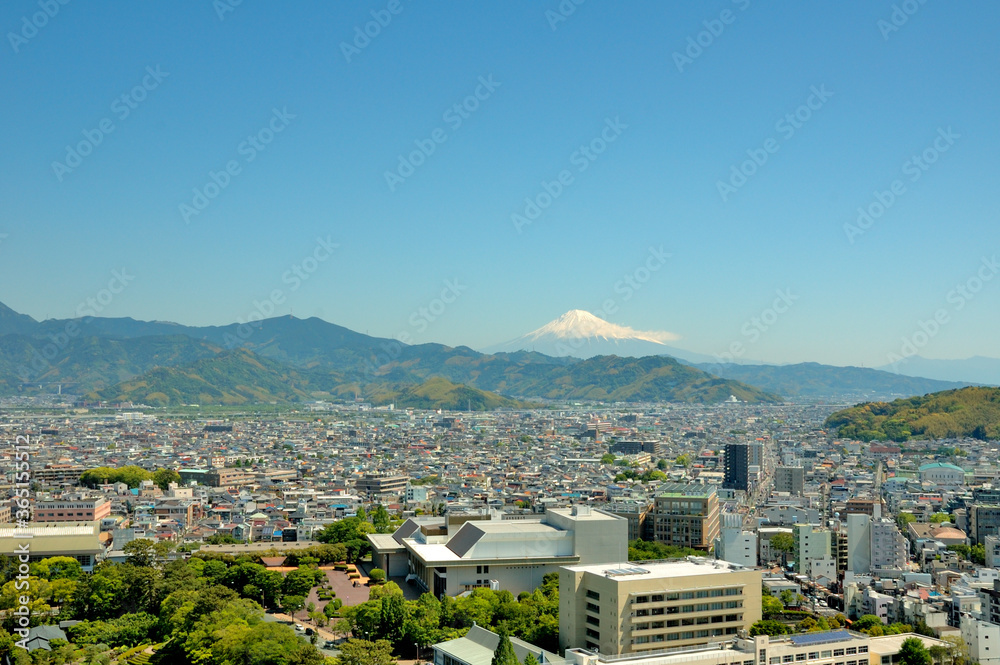 Obraz premium 富士山を望む静岡市