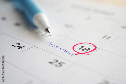 important appointment schedule write on white calendar page date close up © Piman Khrutmuang