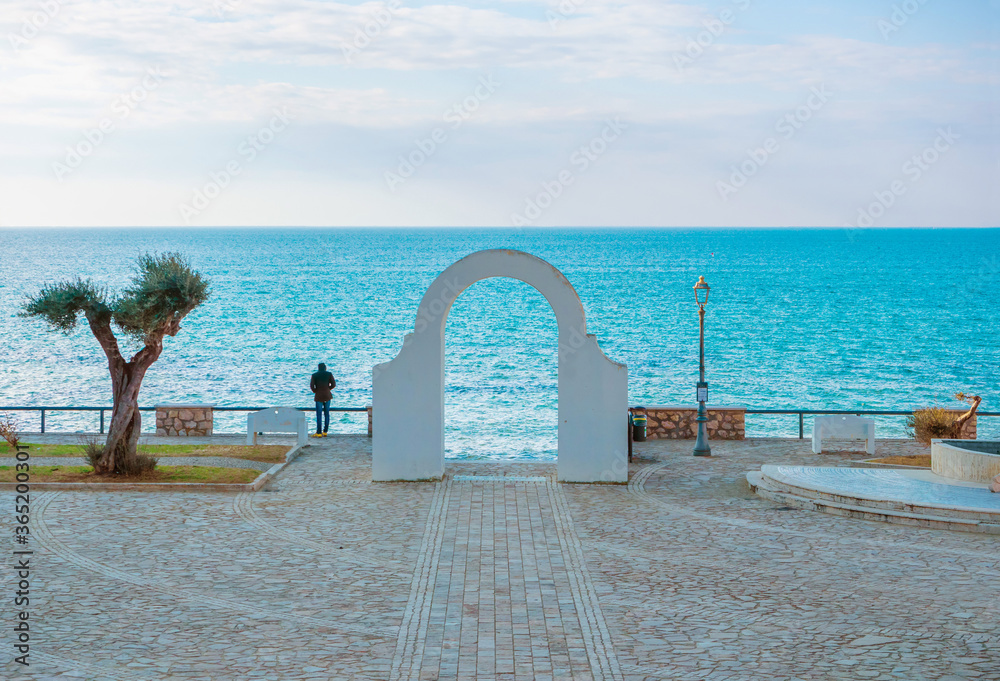 Φωτογραφία Sperlonga (Italy) - The touristic white city on the sea, province of Latina, Laz