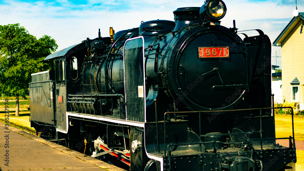 Obraz premium 幸福駅に佇むパワースポットの汽車 