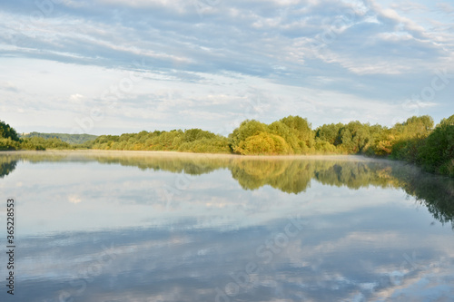 Fototapeta Naklejka Na Ścianę i Meble -  gentle beautiful dawn on a small river