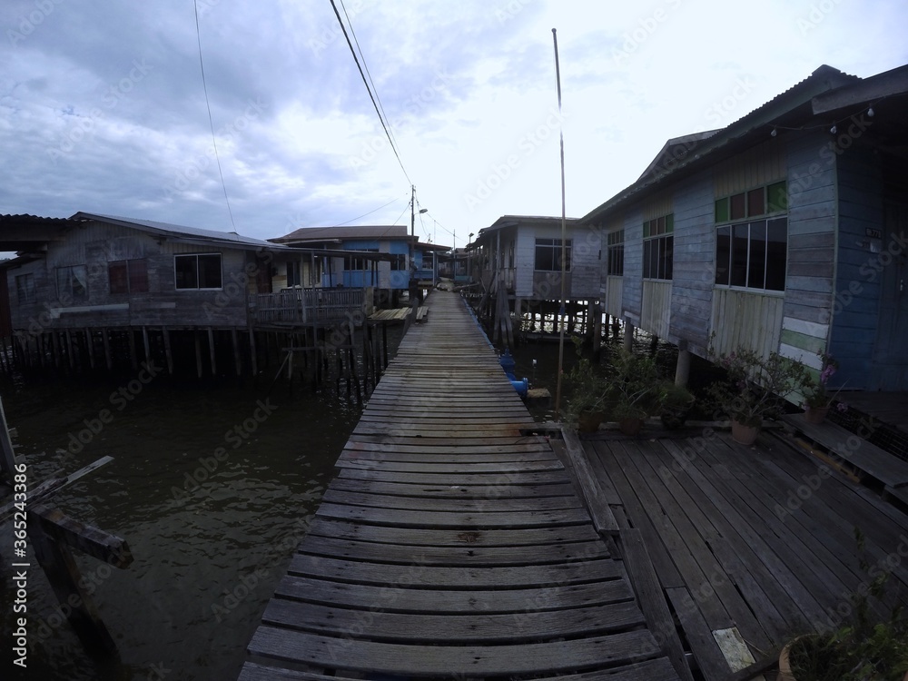 Obraz premium Brunei Darussala. Bandar Seri Begawan, Water house on river village