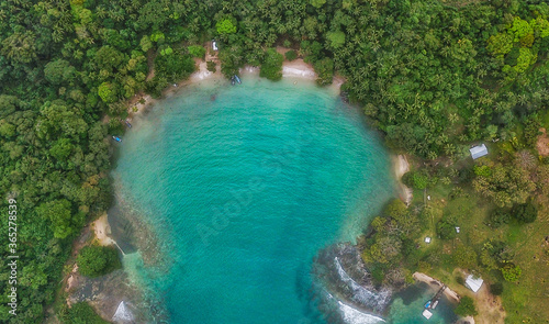 día soleado de verano en la isla playa blanca en Colon Panama en centro America  con tomas aereas  photo