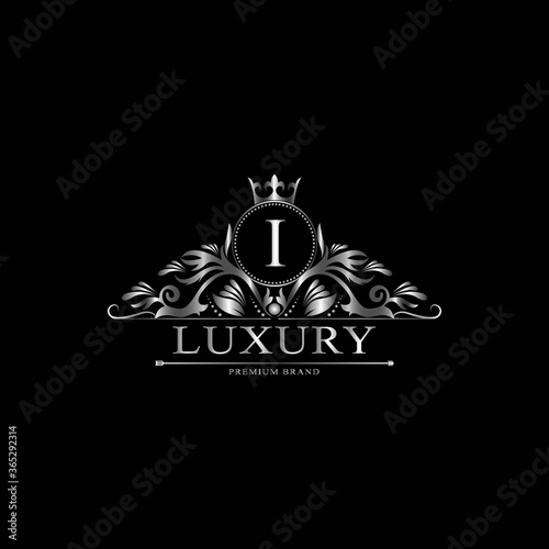 I Luxury Logo. Template flourishes calligraphic elegant ornament lines. Business sign, identity for Restaurant, Royalty, Boutique, Cafe, Hotel, Heraldic, Jewelry, Fashion and other vector illustration