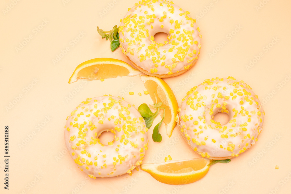 Delicious lemon donuts Delicious lemon donuts