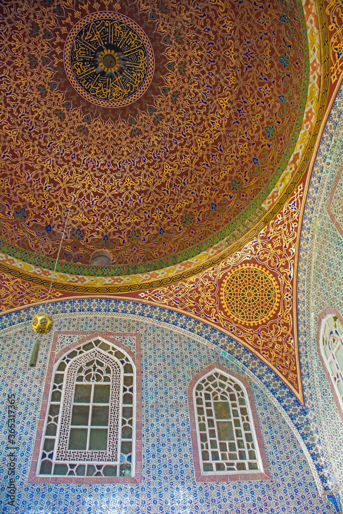 The Privy Room of Murad III in Topkapi Palace Harem in Istanbul, Turkey. Decorated with blue and white and coral red Iznik tiles
