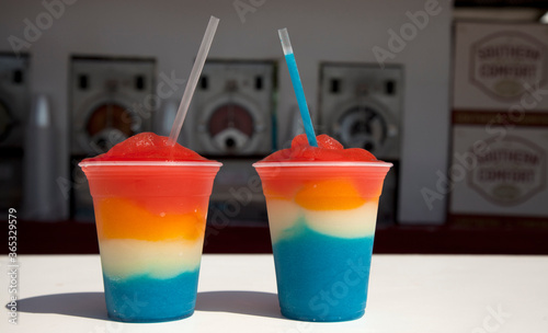 Foto Frozen slushy drink, red white and blue
