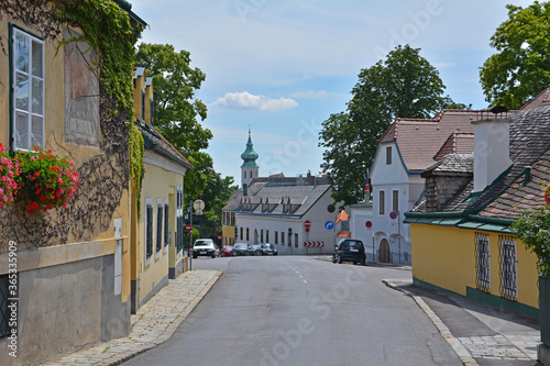 Grinzing in Wien  das Heurigendorf am Kahlenberg